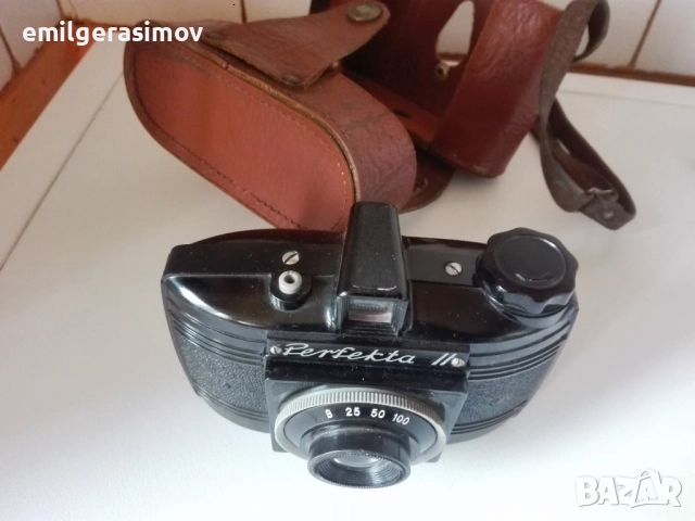 Фотоапарати ., снимка 2 - Антикварни и старинни предмети - 51096830