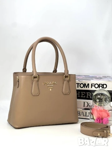 чанти Prada ➡️31cm ⬆️21cm 🌟, снимка 3 - Чанти - 51386704
