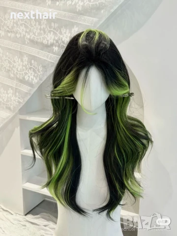 Черна чуплива перука с лимонено жълти кичури