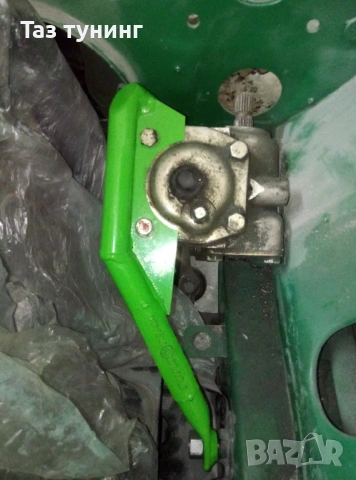 Усилвател секторна кутия,Гарнитури двг,  #ЛАДА НИВА