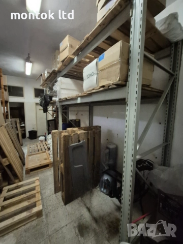 Метален стелаж, снимка 2 - Стелажи и щандове - 52640197