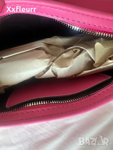 Дамска чанта Calvin Klein, снимка 3 - Чанти - 51147387