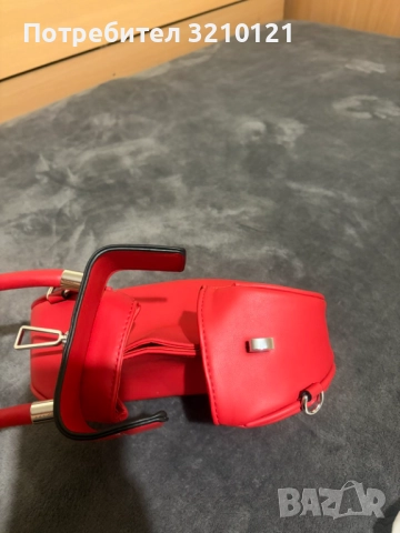 Червена дамска официална чанта , снимка 5 - Чанти - 52368299