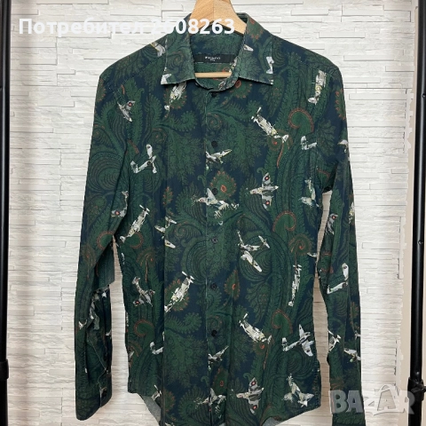 Риза Givenchy