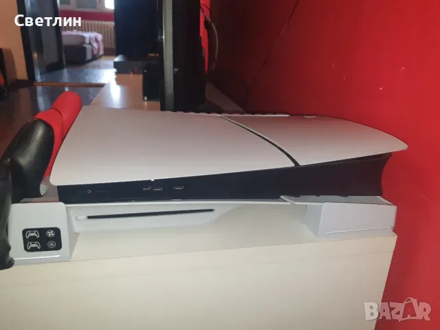 PlayStation 5 с два ДЖОЙСТИКА с 8 игри и стойка!, снимка 4 - Игри за PlayStation - 49932028