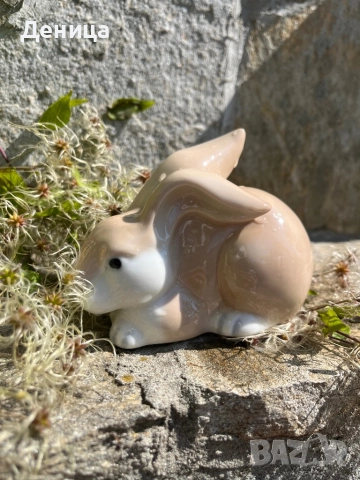 Страхотна муцунка🫶 Порцеланово зайче Липсва маркировка Размери-13/9 см Цена-30 лв, снимка 9 - Статуетки - 51478898