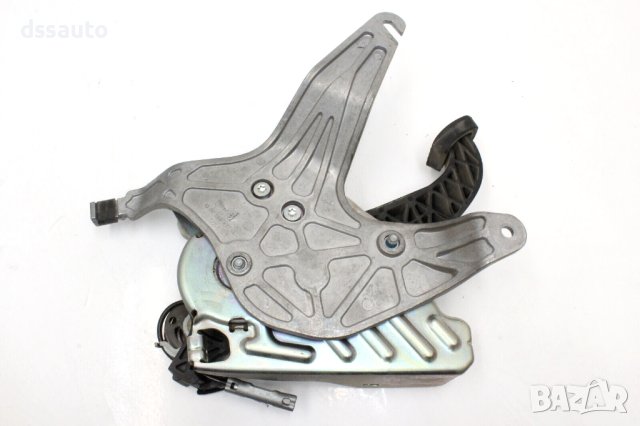 Mercedes C-Class W204 Педал за Ръчна спирачка *Десен Волан* A2044200384, снимка 4 - Части - 43952914