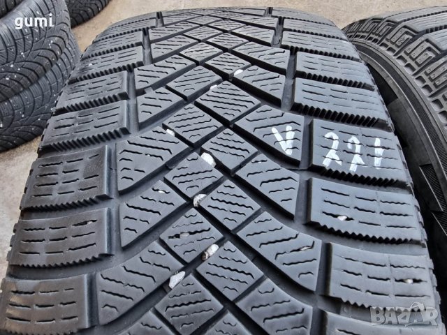 2бр зимни гуми 215/60/16 Pirelli V221, снимка 1 - Гуми и джанти - 39136656