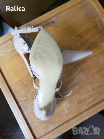 Primark Valentino Rockstuds, Нови, снимка 10 - Дамски обувки на ток - 37887696