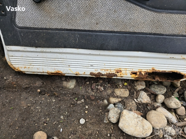 Продавам Врати Сузуки Самурай, снимка 7 - Части - 52259325