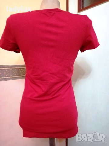 GUESS, Оригинална Тениска, Размер S. Код 2073, снимка 11 - Тениски - 43258566