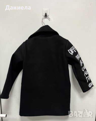 Палто с надписи, снимка 2 - Детски якета и елеци - 42940281