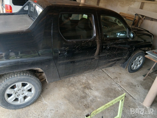 Honda ridgeline 3.5 бензин 256кс , снимка 3 - Автомобили и джипове - 53025230