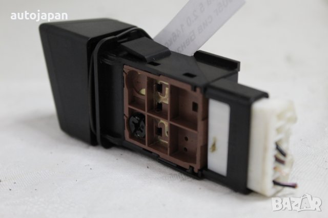 Бутон аварийни светлини Мазда 5 2.0 146кс 05г Mazda 5 2.0 146hp 2005, снимка 3 - Части - 43499636