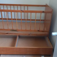 Продавам използвано детско дървено креватче кошара, снимка 3 - Бебешки легла и матраци - 40562849