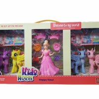 Кукла Ahelos, Принцеса с еднорози, Розова рокля, Пластмасови, снимка 1 - Кукли - 40508630