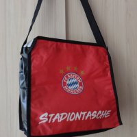 Спортна чанта футболна на Bayern Munchen / Байерн Мюнхен, снимка 1 - Чанти - 43056979