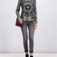 Дамски пуловер Desigual , снимка 1 - Блузи с дълъг ръкав и пуловери - 38801797