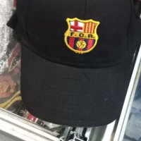 шапка Барселона нова с козирка универсален размер, снимка 1 - Шапки - 36890753