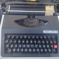 Пишеща машина ХЕБРОС 1300 Ф, снимка 2 - Други ценни предмети - 32480178
