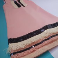 Прекрасна детска рокля в розово с паети и ресни, снимка 2 - Детски рокли и поли - 28633837