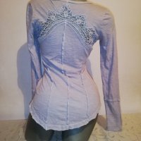 Блуза с дълъг ръкав и дантела р-р М , снимка 4 - Блузи с дълъг ръкав и пуловери - 26987707