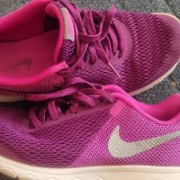 Nike дамски маратонки , снимка 1 - Маратонки - 37378580
