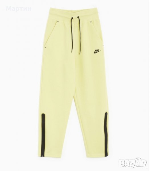 Дамско долнище Nike Tech Fleece Yellow - размер M, снимка 1