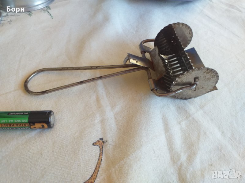 Стар уред за тесто,сладкиши, снимка 1