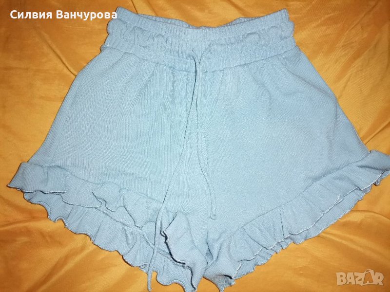 Уникални модели на панталонки и поли Bershka , снимка 1