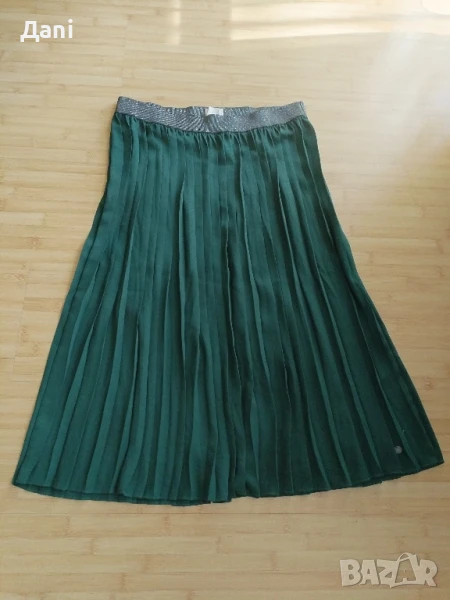 Нова плисирана пола, снимка 1