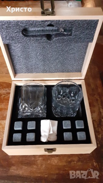чаши масивни стъклени с каменни кубчета лед в масивна дървена кутия от естествен бамбук, снимка 1