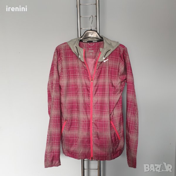 Страхотна дамска ветровка , яке NIKE размер S , снимка 1