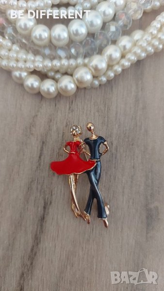 Брошка танцова двойка, снимка 1