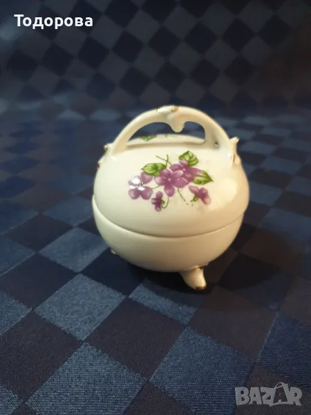Порцеланова бижутиера, снимка 1