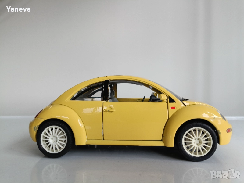 Volkswagen New Beetle 1998 г , Bburago, Мащаб 1:18 , Italy. , снимка 1