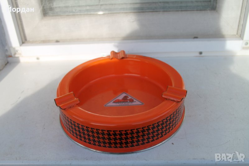 Български емайлиран пепелник, снимка 1