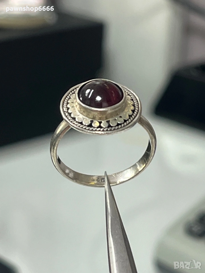 Сребърен пръстен 4,63 грама проба 925 с камък гарнет , снимка 1