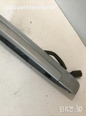 Плака за регистрационен номер на заден капак сребристо за KIA Sedona 2.9 CRDi (2002-2006) 0K53A51270, снимка 3 - Части - 53291977