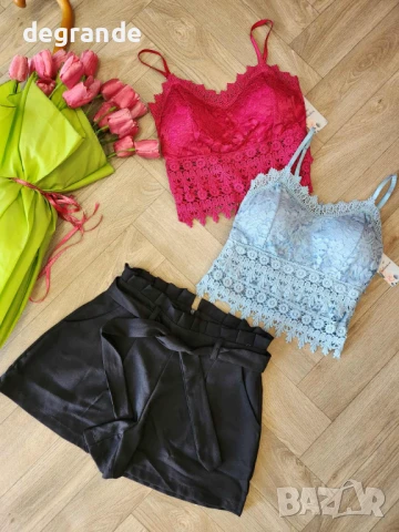 Бюстие циклама и небесно синьо