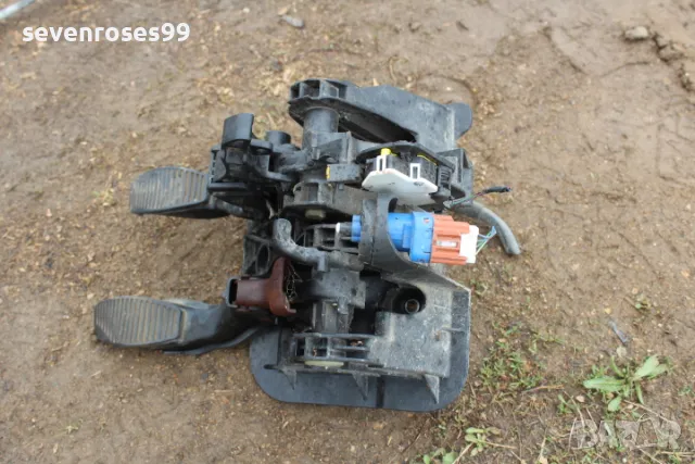 Педал съединител спирачка Фиат Панда 3 1.3D 2012-2022 Fiat Panda 3 4врати, снимка 5 - Части - 49642172