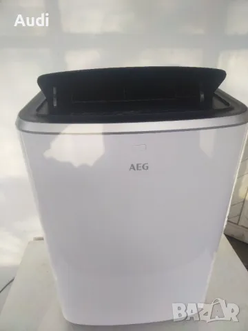 Мобилен климатик за отопление и охлаждане обезвлажнител AEG AXP26U338CW ChillFlex Pro, 9000 BTU/h,, снимка 1