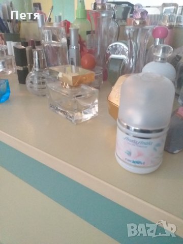 Шишета от парфюми, снимка 16 - Дамски парфюми - 32348290