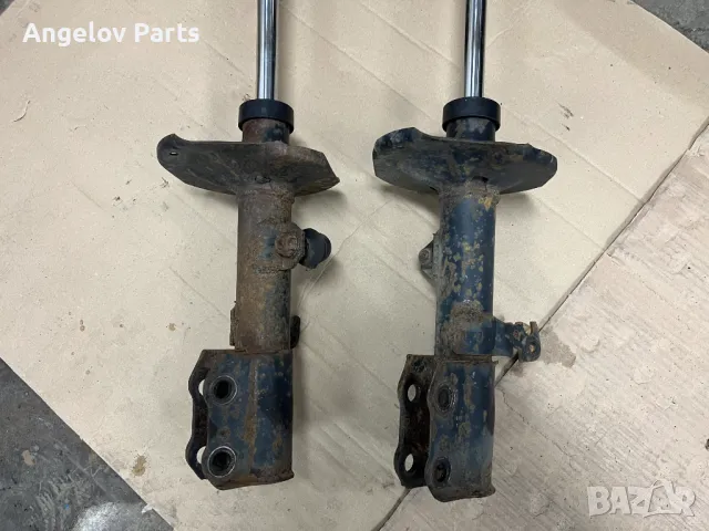 Предни амортисьори за Toyota Corolla Verso 2003 г., снимка 4 - Части - 48103825