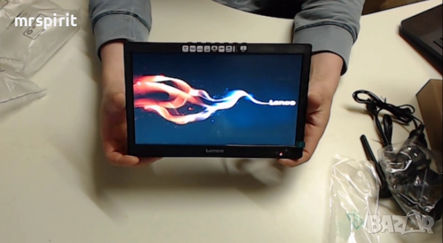 Преносим телевизор Lenco, TFT-1038BK, LED, 10", HD, Черен, снимка 3 - Телевизори - 52303236