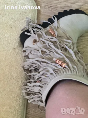 Ботуши с пискюли, снимка 9 - Дамски ботуши - 47662218