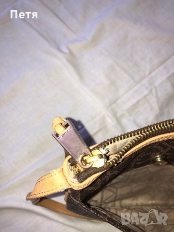 Calvin Klein Дамска оригинална малка чанта, снимка 7 - Чанти - 28802321