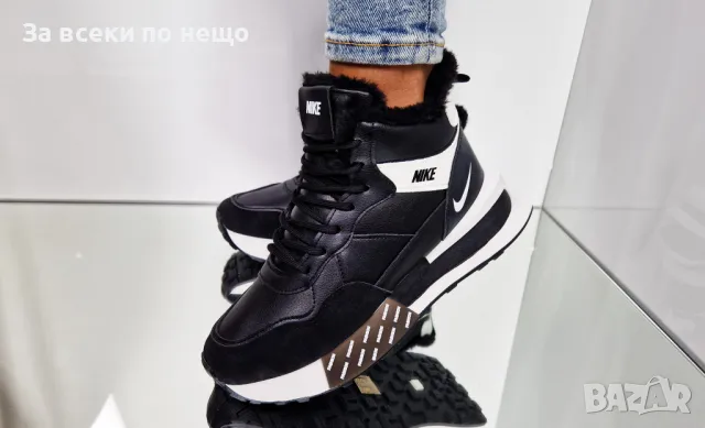 Дамски маратонки Nike, снимка 4 - Маратонки - 48289107