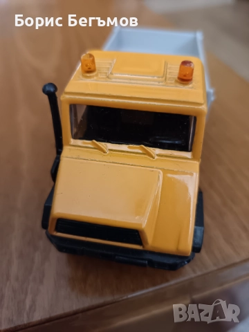 Метално камионче Welly  1:34, снимка 6 - Колекции - 52674779