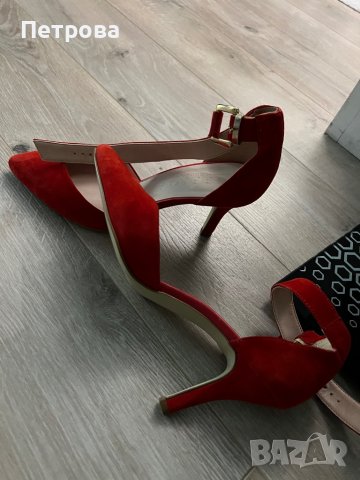 Велурени обувки